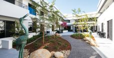 Arcare aged care parkview malvern east courtyard 02